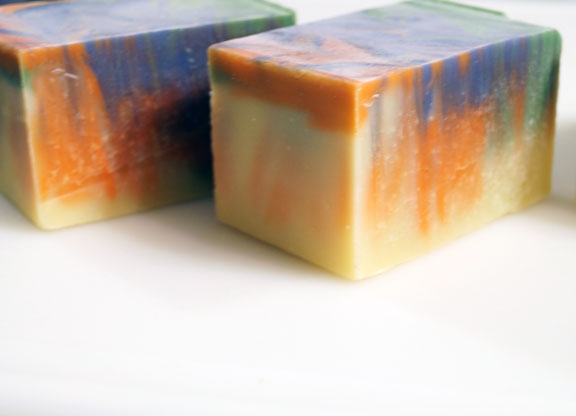 Taiwan Soap Cut to Check Center