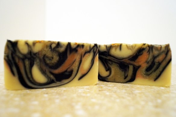 Bamboo Charcoal & Clay Drop Swirl